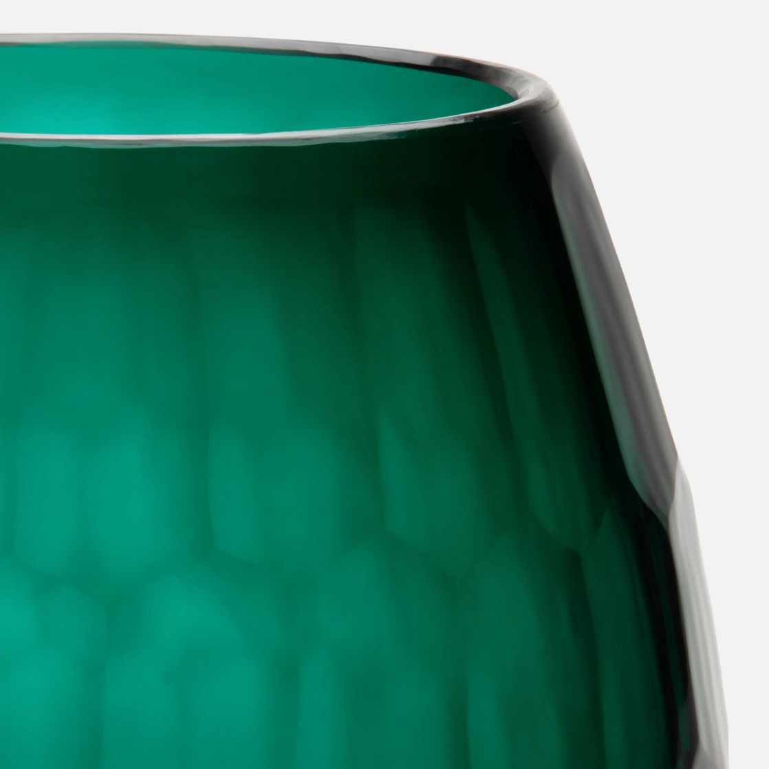 Anne Vase